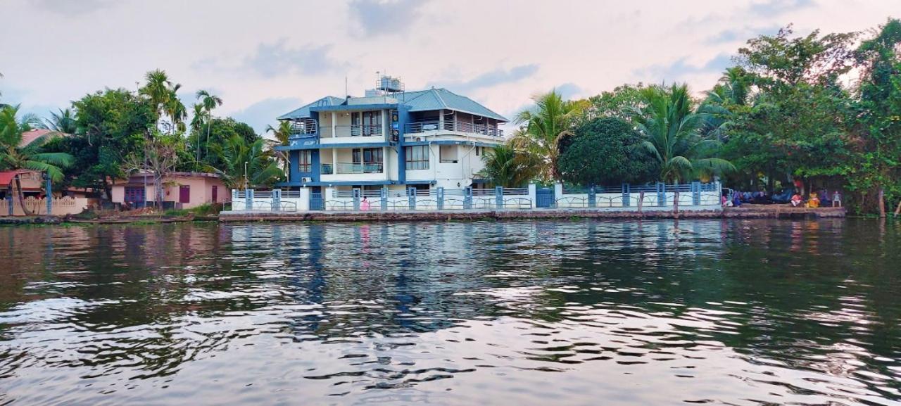 Captains Cabin Backwater Resort Alappuzha Zewnętrze zdjęcie